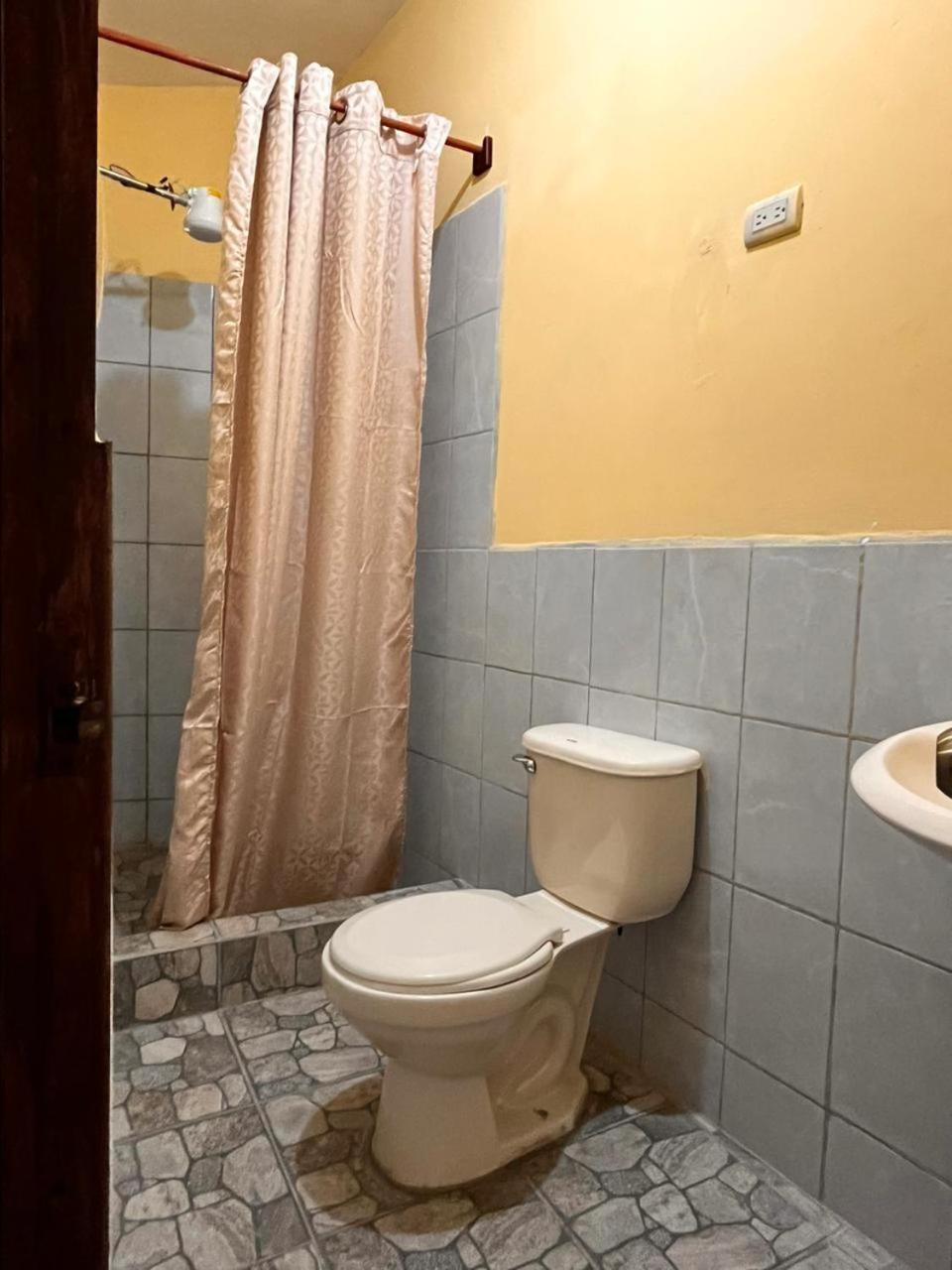 Hotel Canaan La Aurora Città del Guatemala Esterno foto